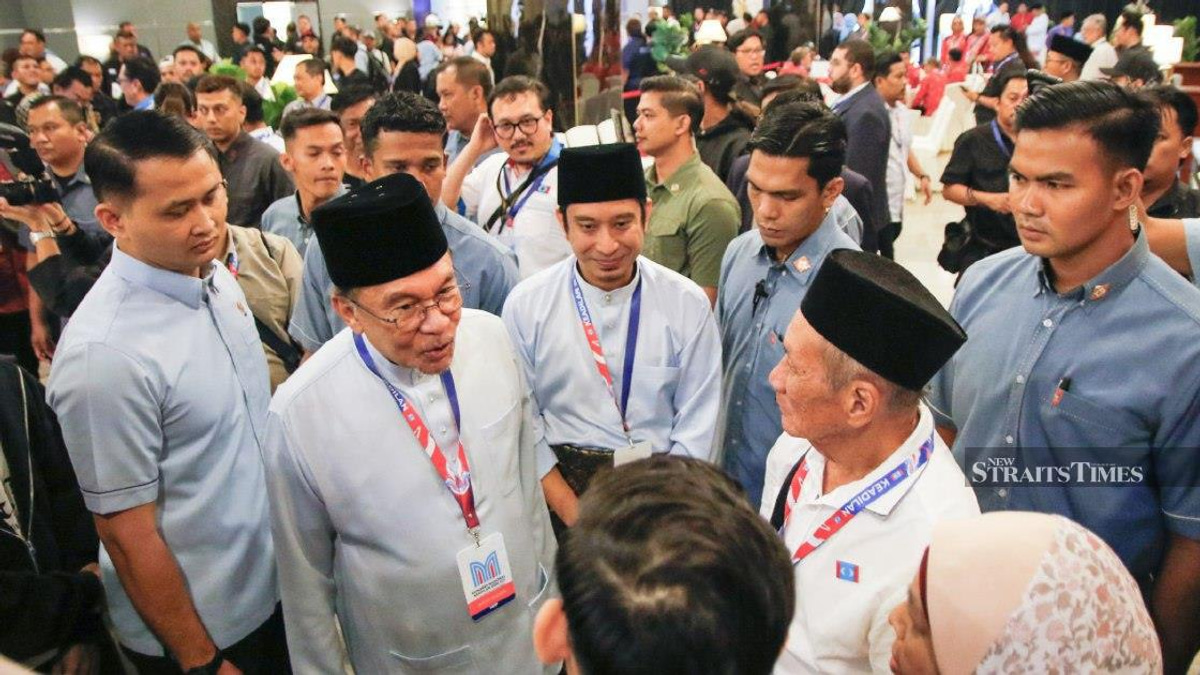 Anwar Ibrahim Downplays Coalition Tensions, Reaffirms Working Relationship with Deputy PM Zahid